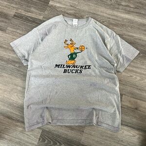 Knix Gray Milwaukee Bucks Tee